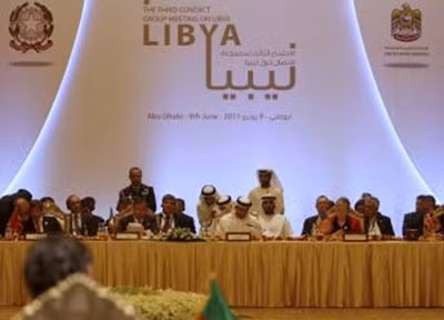 Phương Tây gom tiền cho phe chống đối nhà lãnh đạo Gaddafi qua nhóm tiếp xúc về Lybia tại Abu Dhabi, 9/6/2011. Lực lượng bảo vệ ông Gaddafi đang thắng thế trước phe chống đối được NATO hậu thuẫn.