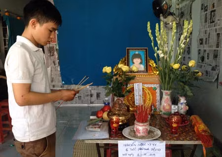 Đám tang cháu Nguyễn Ngọc Vi Vi.