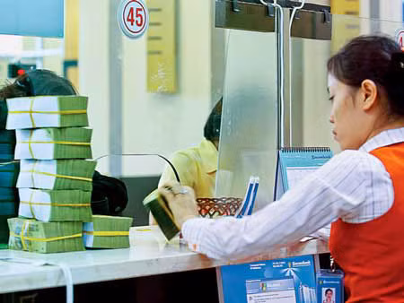 Lãi suất ngân hàng sẽ giảm còn 13% trong ít ngày tới.