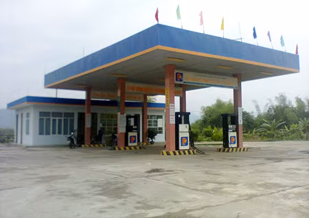 Cây xăng số 9 - Dân Chủ, nơi vừa xảy ra vụ cướp tài sản đặc biệt nghiêm trọng.
