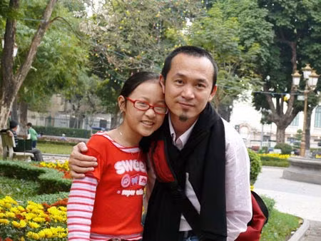 Quốc Trung và con gái.