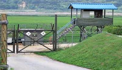 Một chốt chặn của Hàn Quốc gần khu phi quân sự (Ảnh Wikimedia).