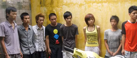 8 đối tượng bị bắt giữ.
