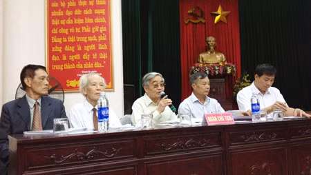 Các nhà khoa học hàng đầu Việt Nam tham gia hội nghị khoa học nhằm giải mã ngôi mộ cổ ở Quảng Bình.