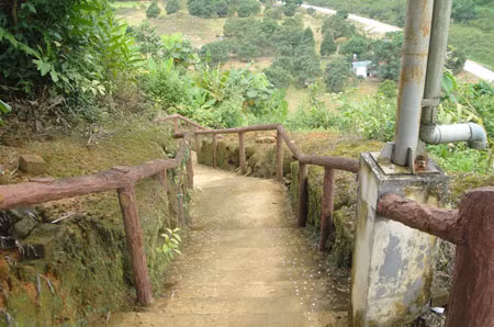 Đường lên tháp.