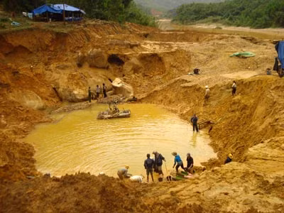 Các bãi vàng này thu hút một lượng lớn “lao động nhí” trong và ngoài tỉnh