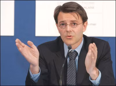 Bộ trưởng ngân sách Pháp Francois Baroin.