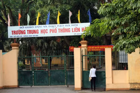 Tại trường THPT Liên Hà, một bạn gái đã suýt không được vào thi.