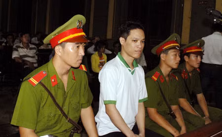 Lê Bá Mai tại phiên tòa.