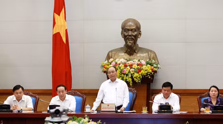 Phó Thủ tướng Nguyễn Xuân Phúc phát biểu chỉ đạo tại Hội nghị. Ảnh: TTXVN.