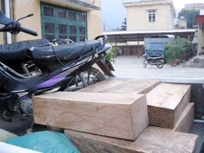 “Quái xế” vận chuyển hàng lậu ảnh 2