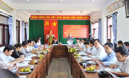 Quang cảnh tại buổi họp báo.