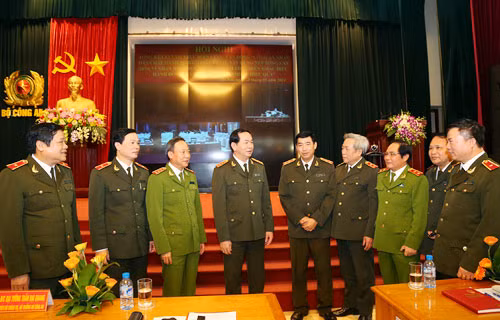 Đại tướng Trần Đại Quang, Ủy viên Bộ Chính trị, Bộ trưởng Bộ Công an cùng các đại biểu tại Hội nghị.