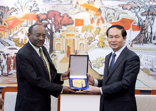 Bộ trưởng Trần Đại Quang và Đại sứ Sudan Sayed Altayeb Ahmed.