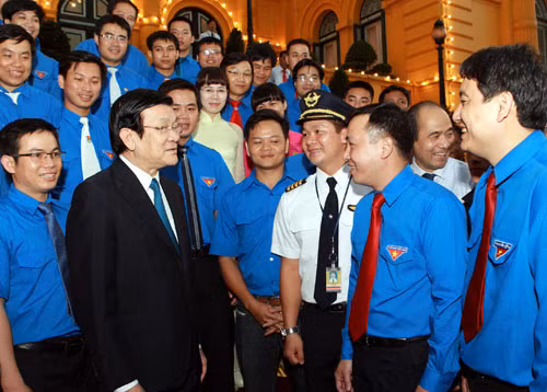 Chủ tịch nước Trương Tấn Sang với các đại biểu. Ảnh: TTXVN