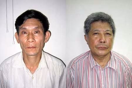 Tạm giữ hình sự 2 đối tượng bán xương hổ ảnh 2
