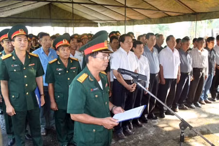 Quân dân huyện đảo Phú Quốc kính viếng Đại tướng Võ Nguyên Giáp