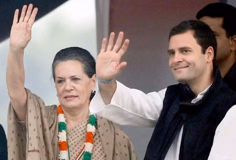 Chủ tịch Đảng Quốc Đại Sonia Gandhi và con trai Rahul Gandhi đại diện cho ước mơ hồi sinh của gia tộc Nehru – Gandhi.