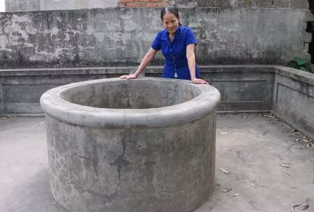 Giếng Thùng - nơi người dân vẫn đồn thổi là uống nước sinh con trai.