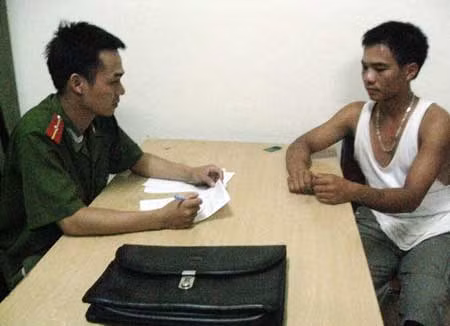 Đối tượng Lập tại cơ quan Công an.