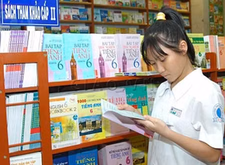 Giữa một rừng sách tham khảo biết chọn mua cuốn nào?