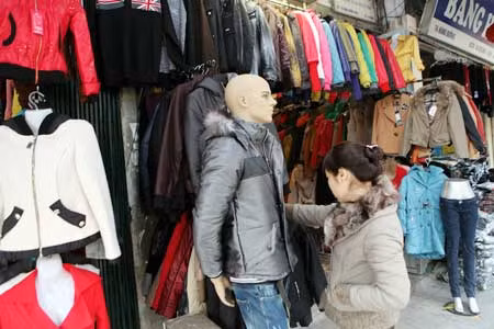 Do ảnh hưởng của những đợt rét liên tục, thời trang mùa đông bắt đầu lên ngôi.