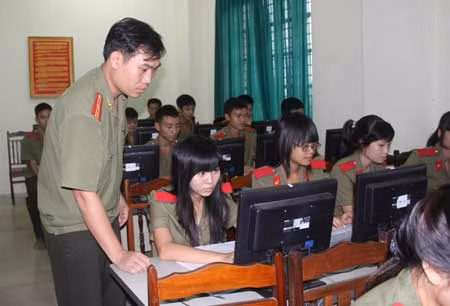 Tăng cường thời gian thực hành, giảm thời lượng học lý thuyết đang được áp dụng mạnh mẽ tại Học viện ANND.