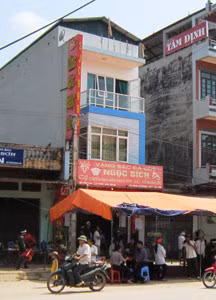 Tiệm vàng Ngọc Bích.