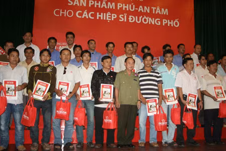Hoạt động xã hội từ thiện của Báo CAND & Chuyên đề ANTG ảnh 1