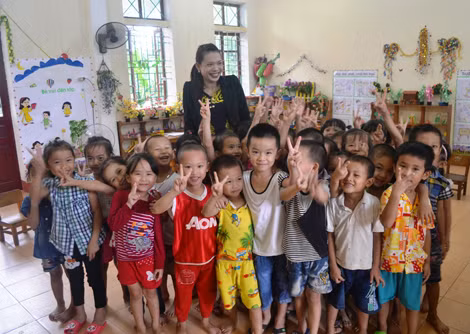Nghị lực đã giúp cô giáo Đỗ Thị Thu Hà vượt qua khó khăn và luôn được mọi người quý mến.