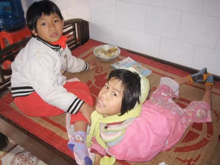 Đôi bạn thân cùng cảnh ngộ.