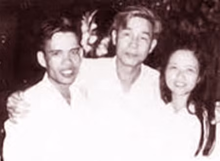 Chú Sáu Dân và anh chị Quyên, Dũng trong ngày cưới.
