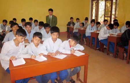 Một giờ học của các em Trường Giáo dưỡng số 2, tỉnh Ninh Bình.