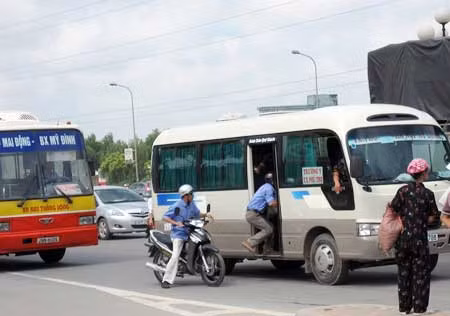 Hà Nội “quét” xe dù, bến cóc ảnh 1