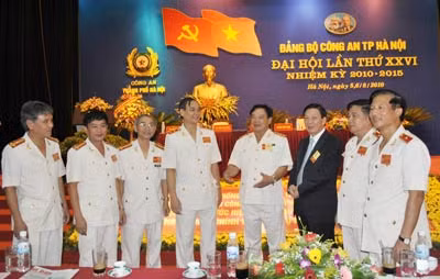 Lãnh đạo Bộ Công an dự và chỉ đạo Đại hội Đảng bộ Công an các tỉnh, thành phố ảnh 1