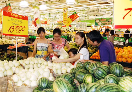 Không phải hàng hóa nào bán trong siêu thị cũng có đầy đủ hồ. Ảnh minh họa: CTV.