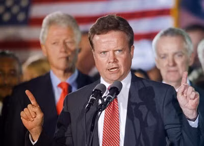 Thượng nghị sĩ Mỹ Jim Webb phát biểu trước báo giới về tình hình Biển Đông.
