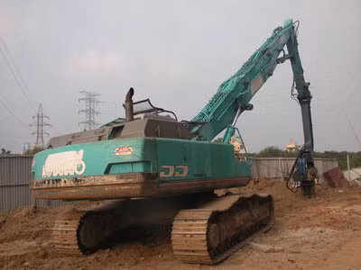 Chiếc xe gây ra sự cố điện.