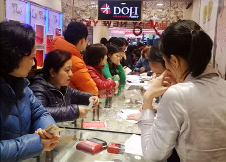 Đầu tư vàng gặp nhiều rủi ro.