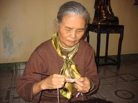 Sau khi được ghép giác mạc, bà Nguyễn Thị Nghĩa ở B7, Nghĩa Tân, Cầu Giấy, TP Hà Nội đã trở lại cuộc sống bình thường.