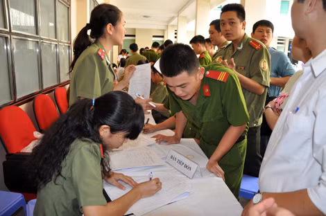 Số người tới hiến máu đã tăng gấp đôi trong buổi sáng 19/6.