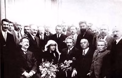 A.Einstein cùng các nhà lãnh đạo Do Thái tại New York, năm 1921.