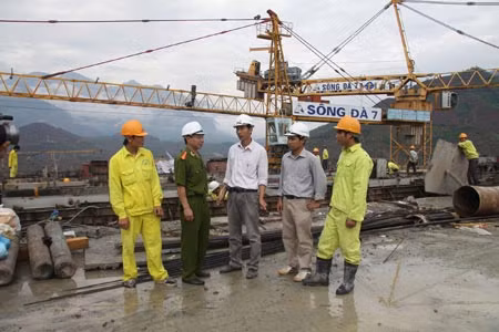 Tết về trên công trình Thủy điện Sơn La ảnh 1