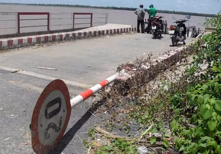 Bến phà xây xong rồi... bỏ hoang ảnh 1