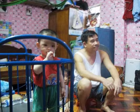 Người thuê trọ vẫn phải mua điện với giá “cắt cổ” ảnh 1