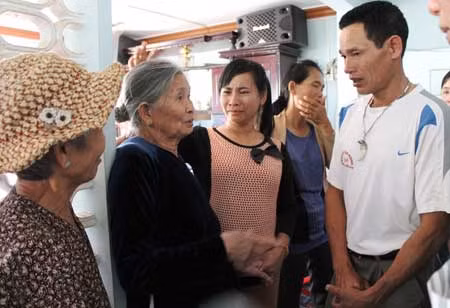 Xúc động ngày hạnh ngộ sau 60 năm tập kết ảnh 2