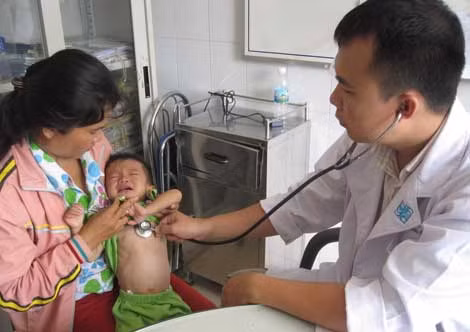 Hơn 3.400 trẻ em nghèo được mổ tim miễn phí từ Quỹ thiện nguyện VCF ảnh 1