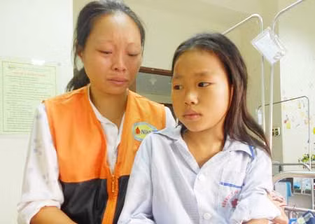 Bé gái người Mường bị ung thư máu đang cần giúp đỡ ảnh 1