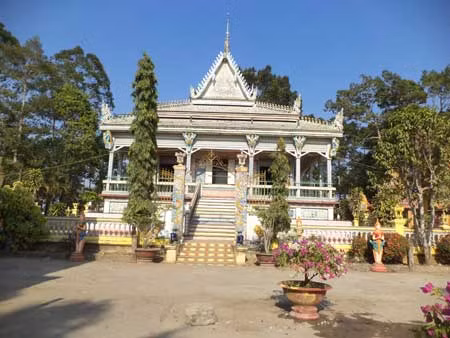 Sóc Trăng: Chợ trong khuôn viên chùa Chén Kiểu đã được di dời ảnh 3