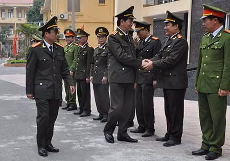 Bộ trưởng Trần Đại Quang kiểm tra công tác đảm bảo ANTT dịp Tết Nguyên đán tại Công an tỉnh Vĩnh Phúc ảnh 1